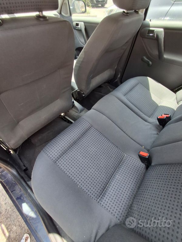 Usata VW Polo 60 CV (44 kW) 2000 Blu Utilitaria