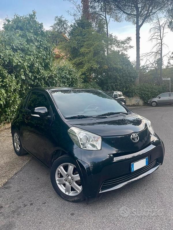 Usata 2010 Toyota iQ Due volumi | 4600 € (Buon prezzo) - Immagine 1/4