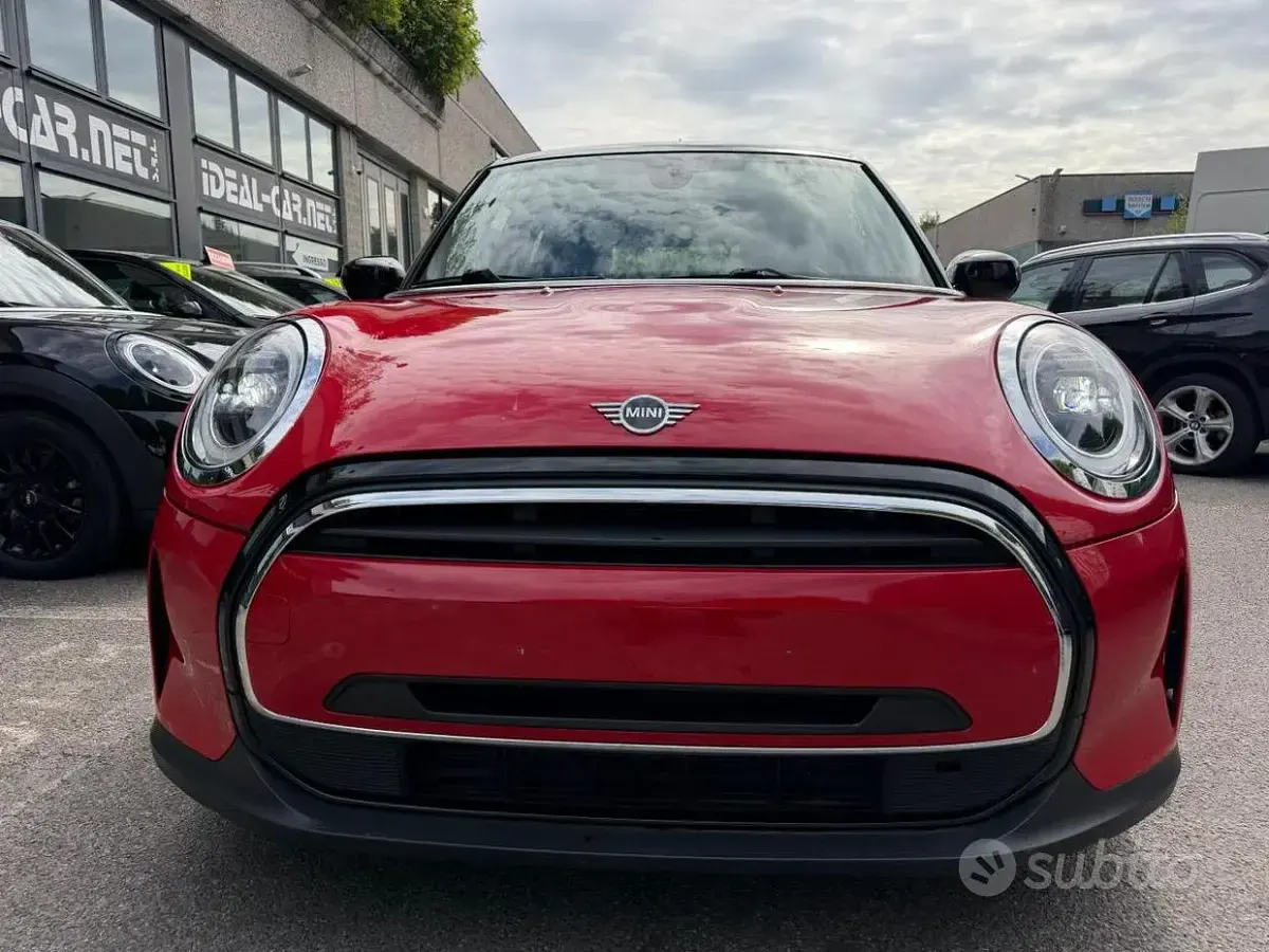 Usata Mini Cooper Classic 136 CV (100 kW) 2023 Rosso Utilitaria