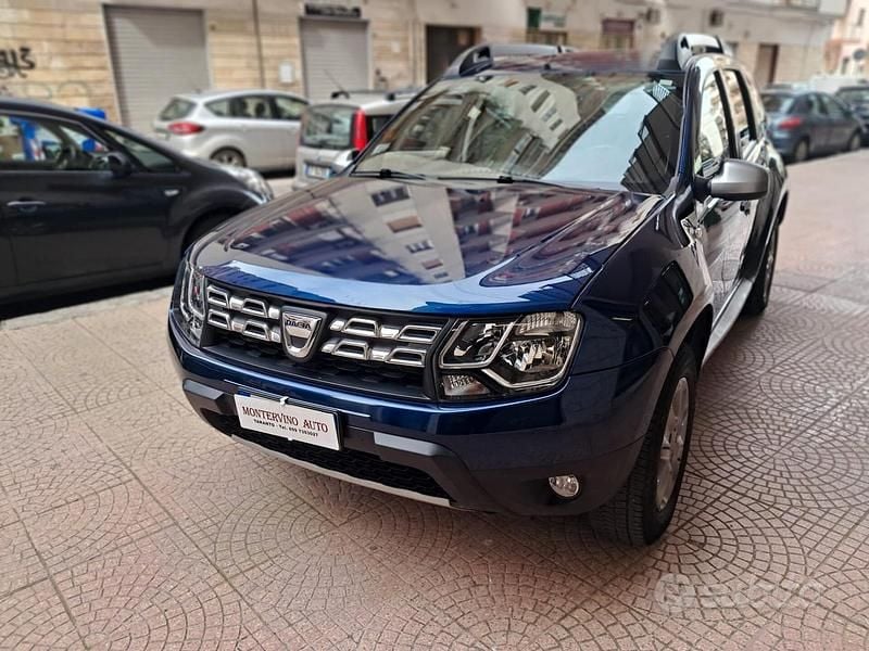 Usata Dacia Duster 110 CV (80 kW) 2015 Blu SUV
