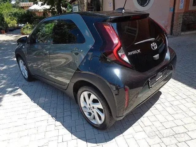 Usata Toyota Aygo X Trend 72 CV (52 kW) 2022 Verde SUV