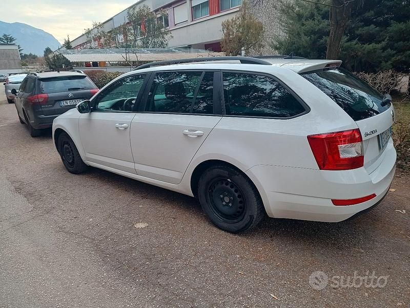 Usata Skoda Octavia 105 CV (77 kW) 2018 Bianco Station wagon