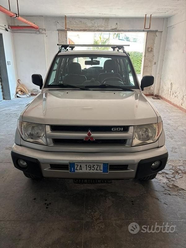 Usata Mitsubishi Pajero 2001 Grigio SUV