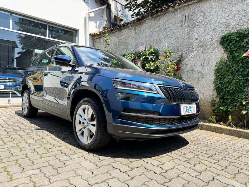 Blu/azzurro Usata 2021 Skoda Karoq Executive SUV | 22.990 € (Ottimo prezzo) - Immagine 1/4