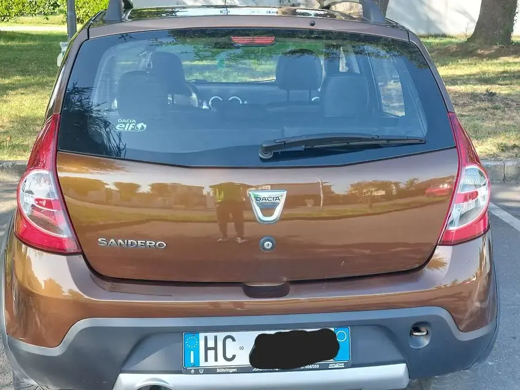 Usata Dacia Sandero Stepway 84 CV (61 kW) 2012 Berlina