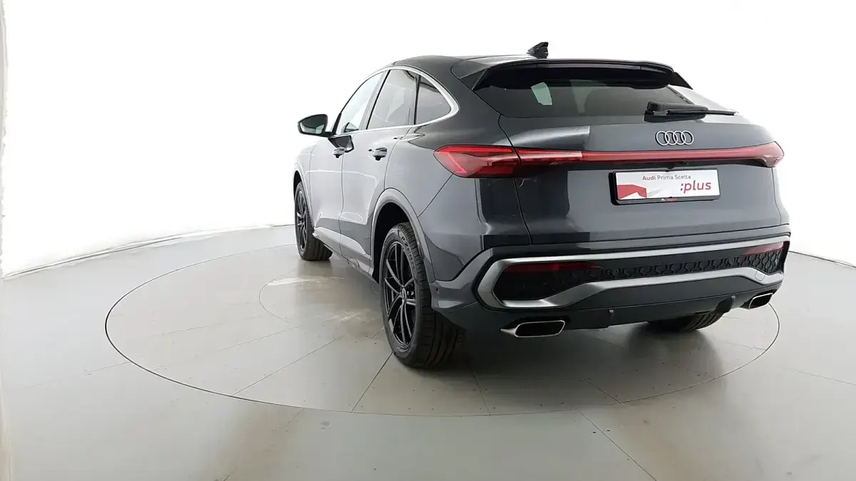 Occasion Audi Q5 Sportback S-Line 204 ch (150 kW) 2025 Gris SUV