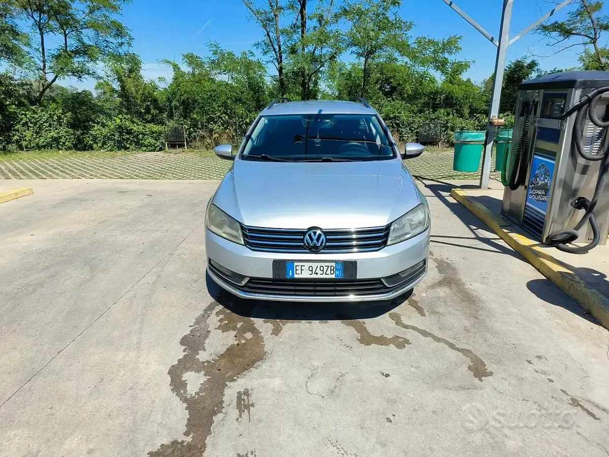 Usata VW Passat 140 CV (102 kW) 2011 Grigio Station wagon