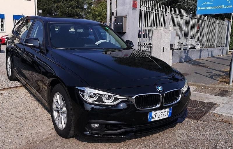 Usata BMW 318 136 CV (100 kW) 2019 Nero metallizzato Station wagon