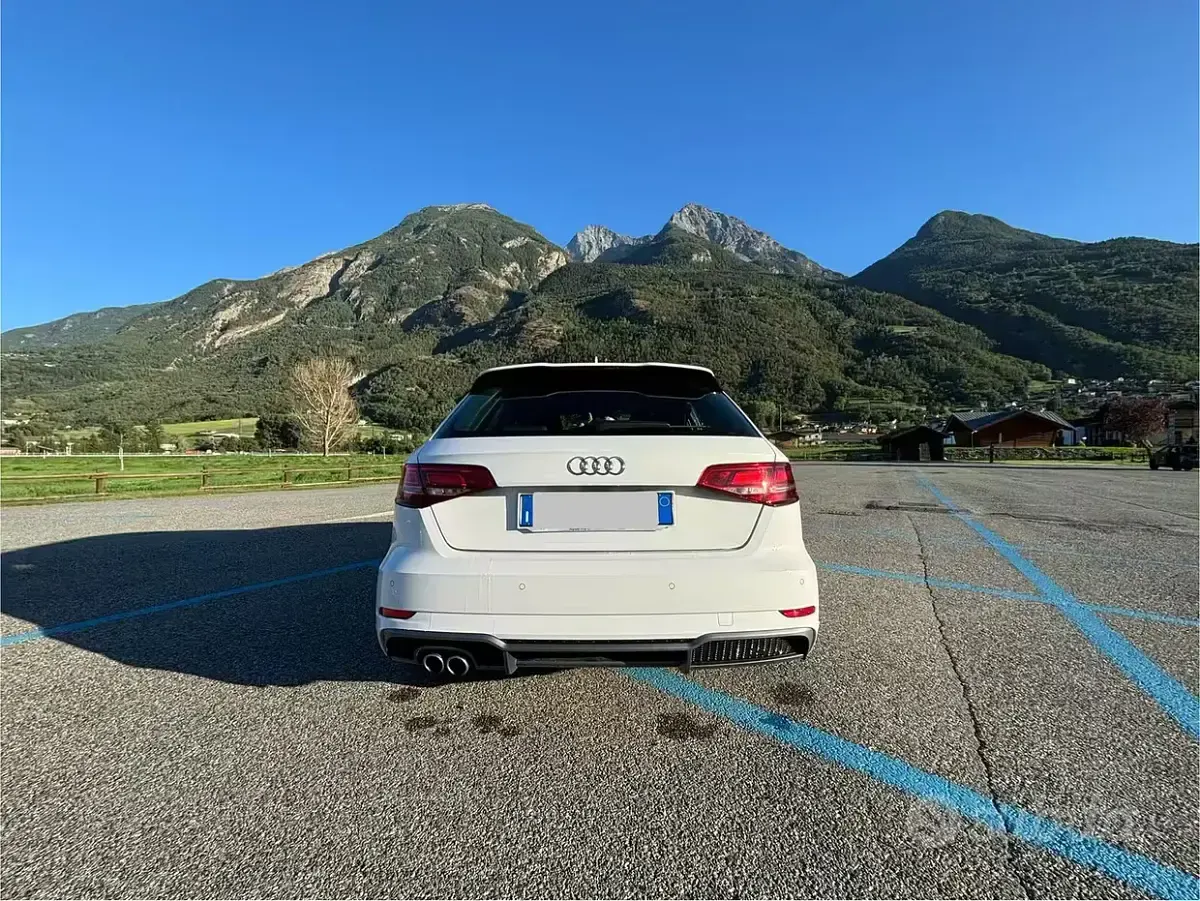 Usata Audi A3 S-Line 150 CV (110 kW) 2018 Bianco Berlina