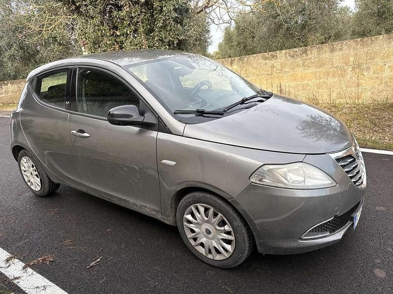 Usata Lancia Ypsilon Silver 86 CV (63 kW) 2011 Grigio Utilitaria