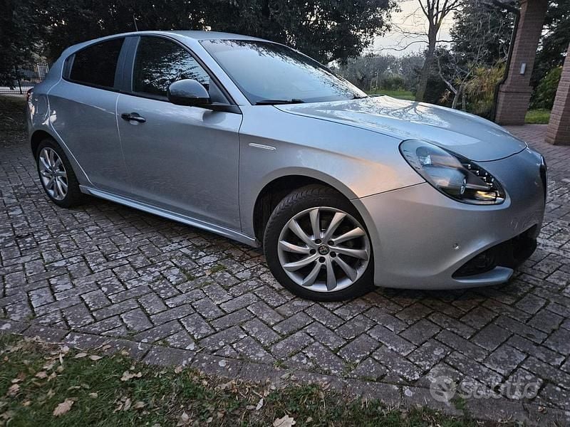 Usata Alfa Romeo Giulietta 120 CV (88 kW) 2019 Grigio Utilitaria