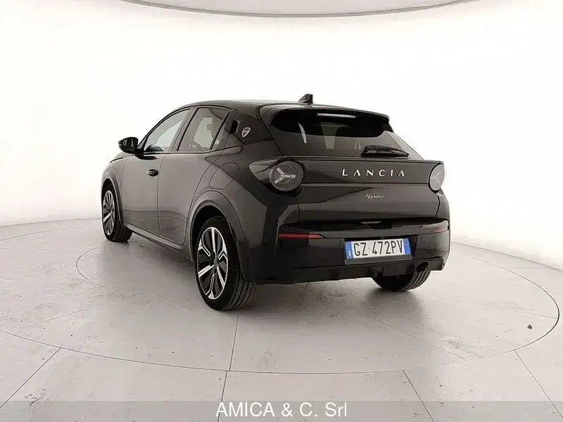 Usata Lancia Ypsilon 110 CV (80 kW) 2025 Grigio Utilitaria