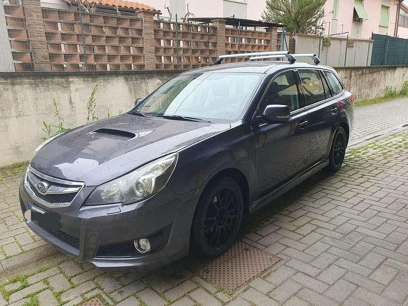 Usata 2011 Subaru Legacy Station wagon | 3500 € (Molto cara) - Immagine 1/4