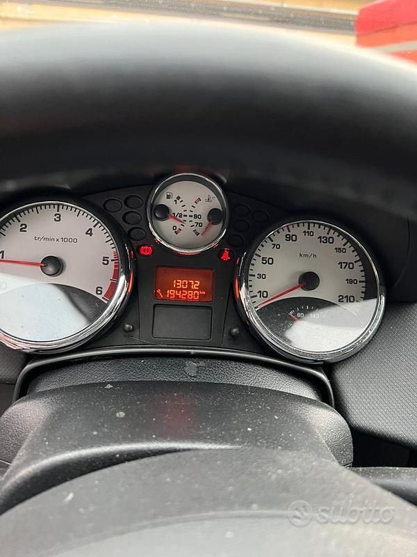 Usata Peugeot 207 110 CV (80 kW) 2008 Nero Berlina