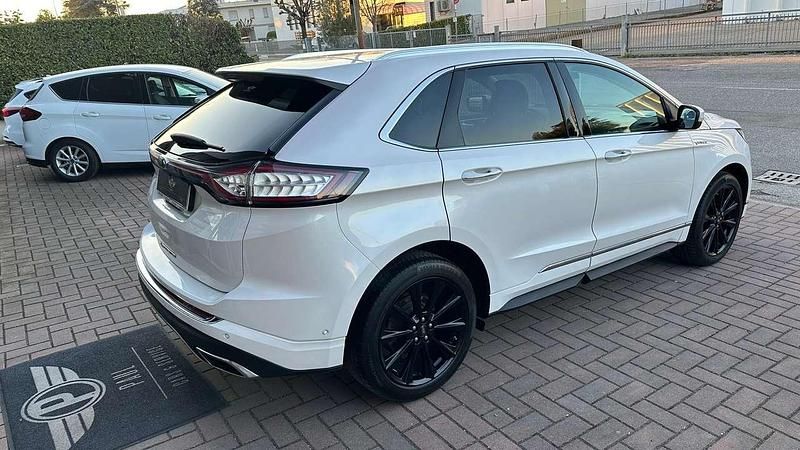 Usata Ford Edge Vignale 209 CV (153 kW) 2017 White platinum metallizzato SUV