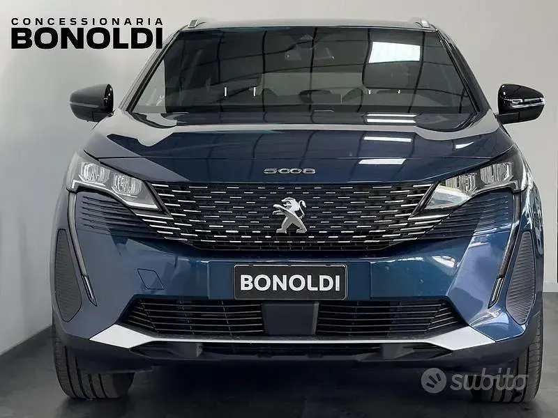 Usata Peugeot 5008 Allure 131 CV (96 kW) 2024 Blu SUV