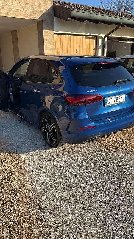 Usata Mercedes B180 Premium 116 CV (85 kW) 2024 Utilitaria