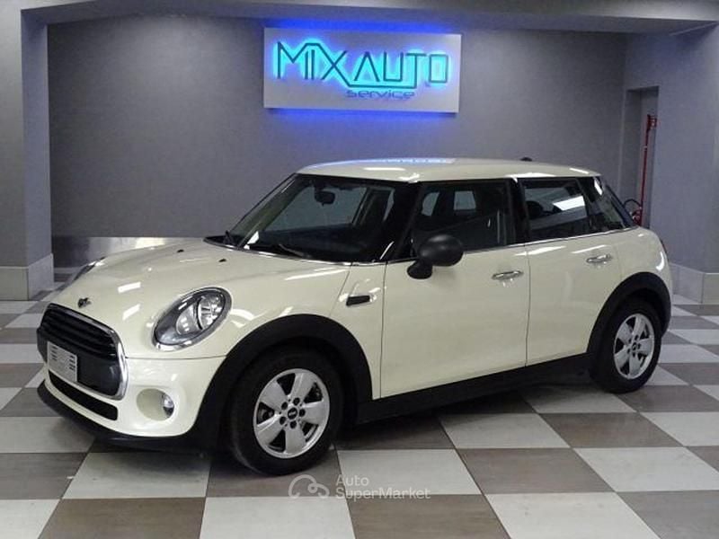 Usata Mini Cooper Clubman 95 CV (69 kW) 2017 Bianco Station wagon
