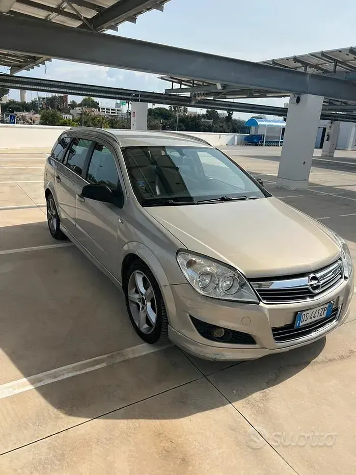 Usata Opel Astra 120 CV (88 kW) 2008 Station wagon