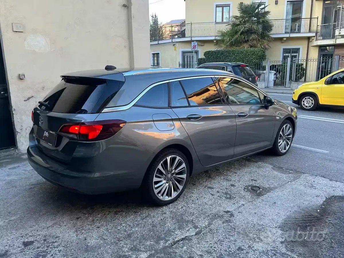 Usata Opel Astra Innovation 110 CV (80 kW) 2019 Grigio Station wagon