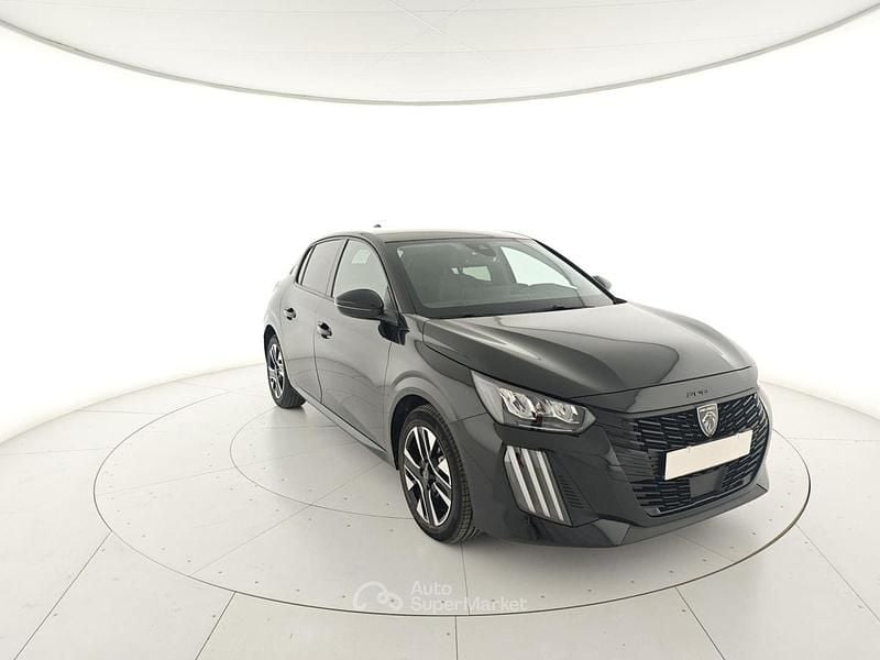 Usata Peugeot 208 Allure 101 CV (74 kW) 2025 Utilitaria