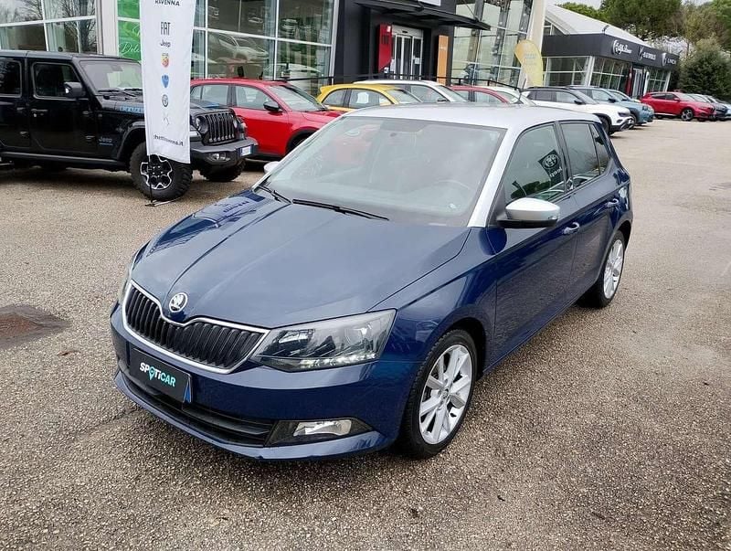 Usata Skoda Fabia Ambition 75 CV (55 kW) 2016 Blu/azzurro Utilitaria