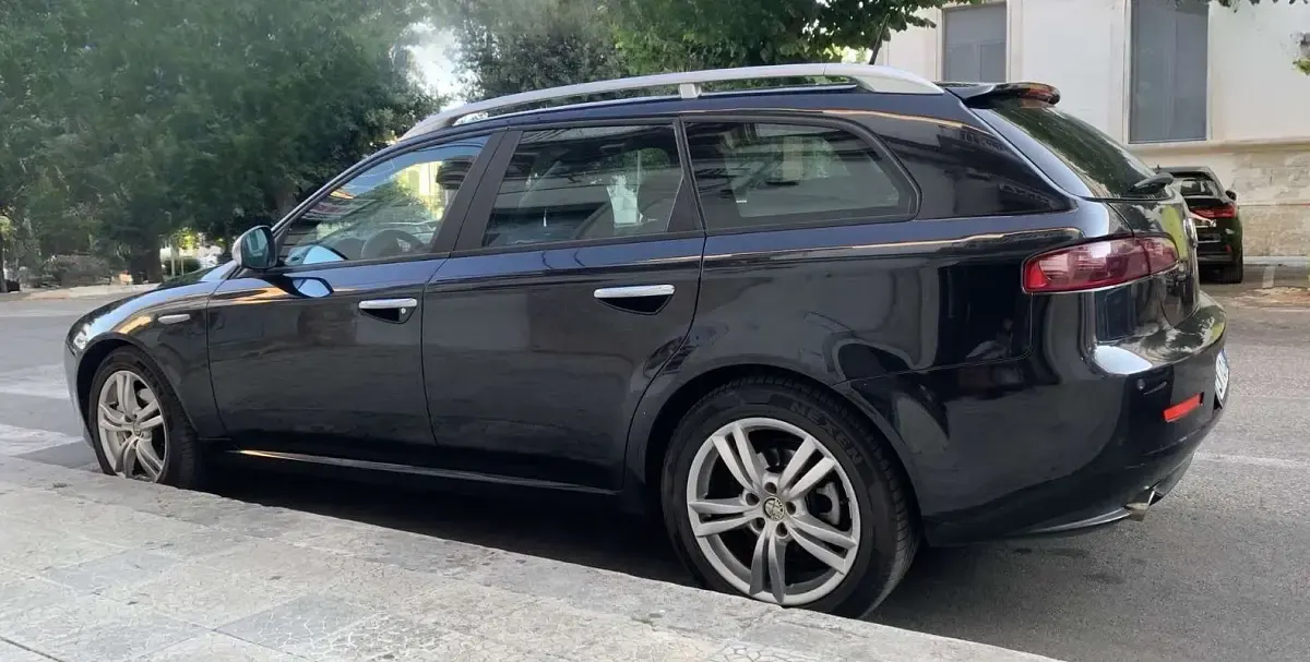 Usata Alfa Romeo 159 Super 170 CV (125 kW) 2011 Nero Station wagon