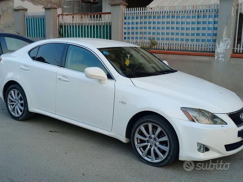 Usata Lexus IS220d 177 CV (130 kW) 2006 Bianco Berlina