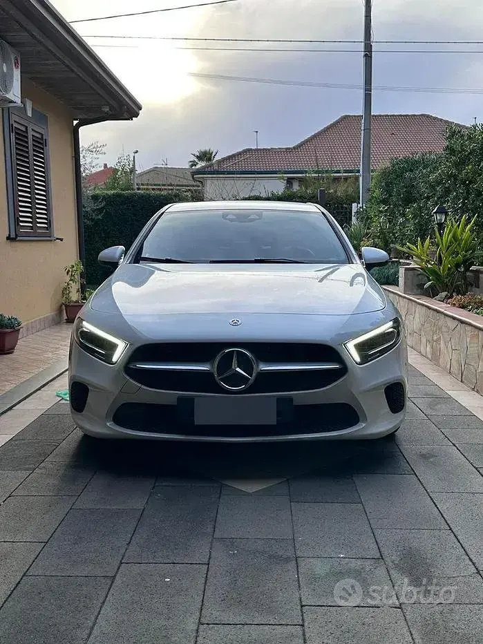 Usata Mercedes A180 Premium 116 CV (85 kW) 2019 Bianco Berlina