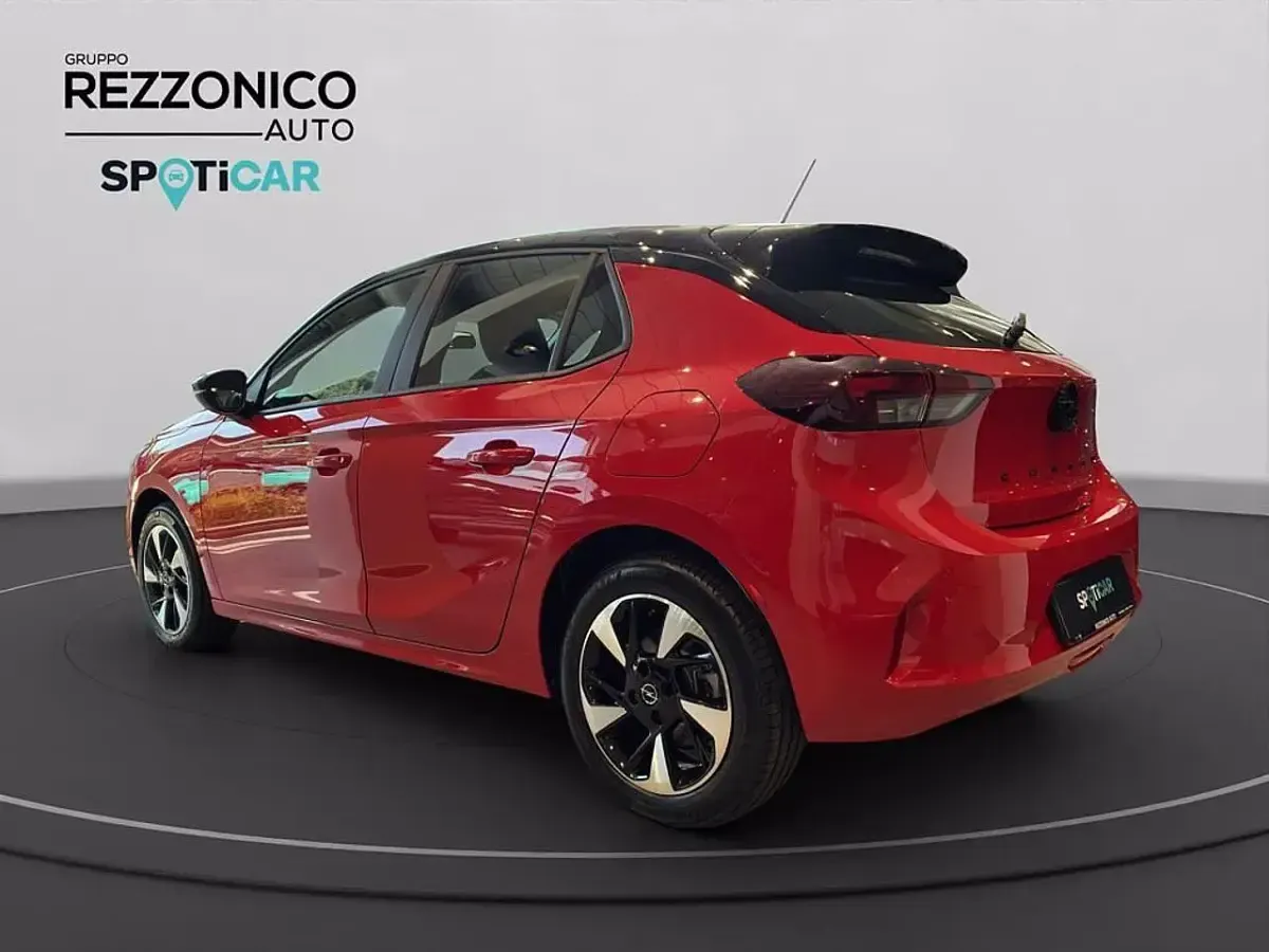 Nuova Opel Corsa-e 2025 Rosso Utilitaria
