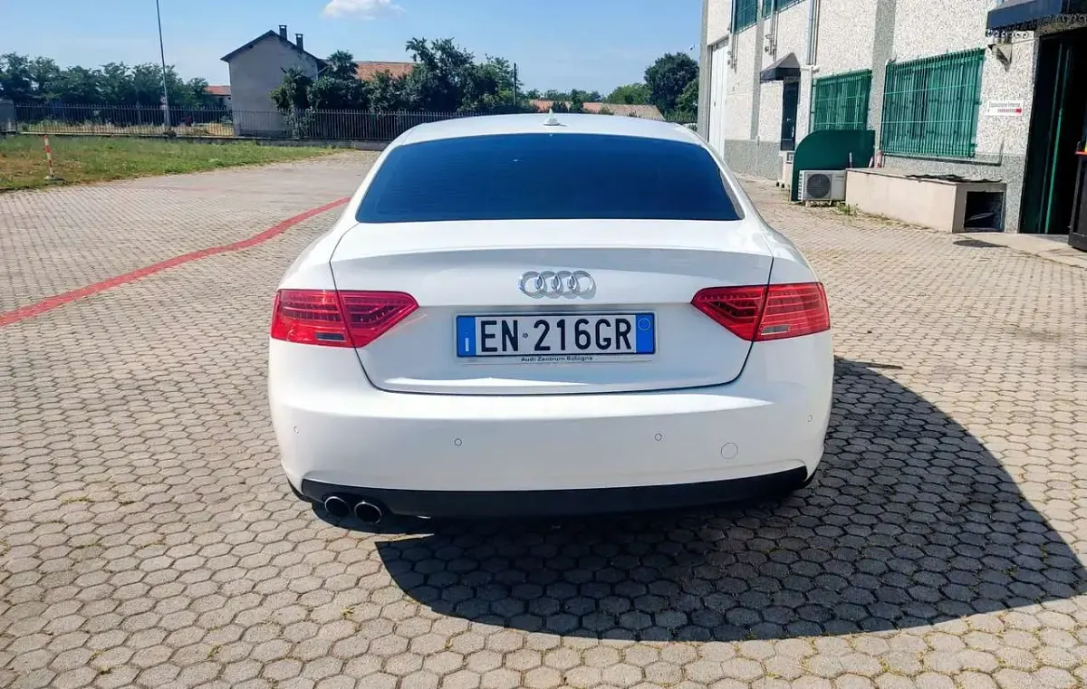 Usata Audi A5 Advanced Plus 170 CV (125 kW) 2012 Bianco ghiaccio Coupé