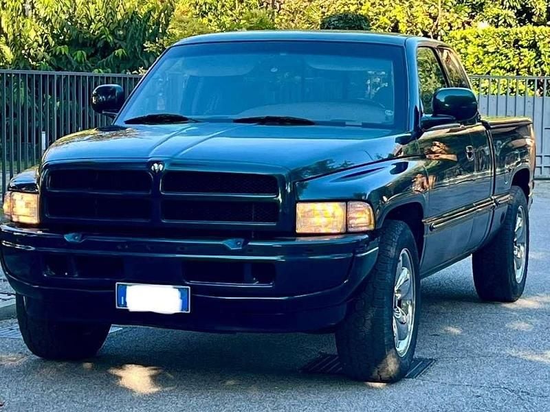 Usata Dodge Ram SE 220 CV (161 kW) 1998 Verde Pick-up