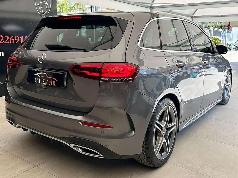 Usata Mercedes B200 Premium 150 CV (110 kW) 2020 Grigio Monovolume