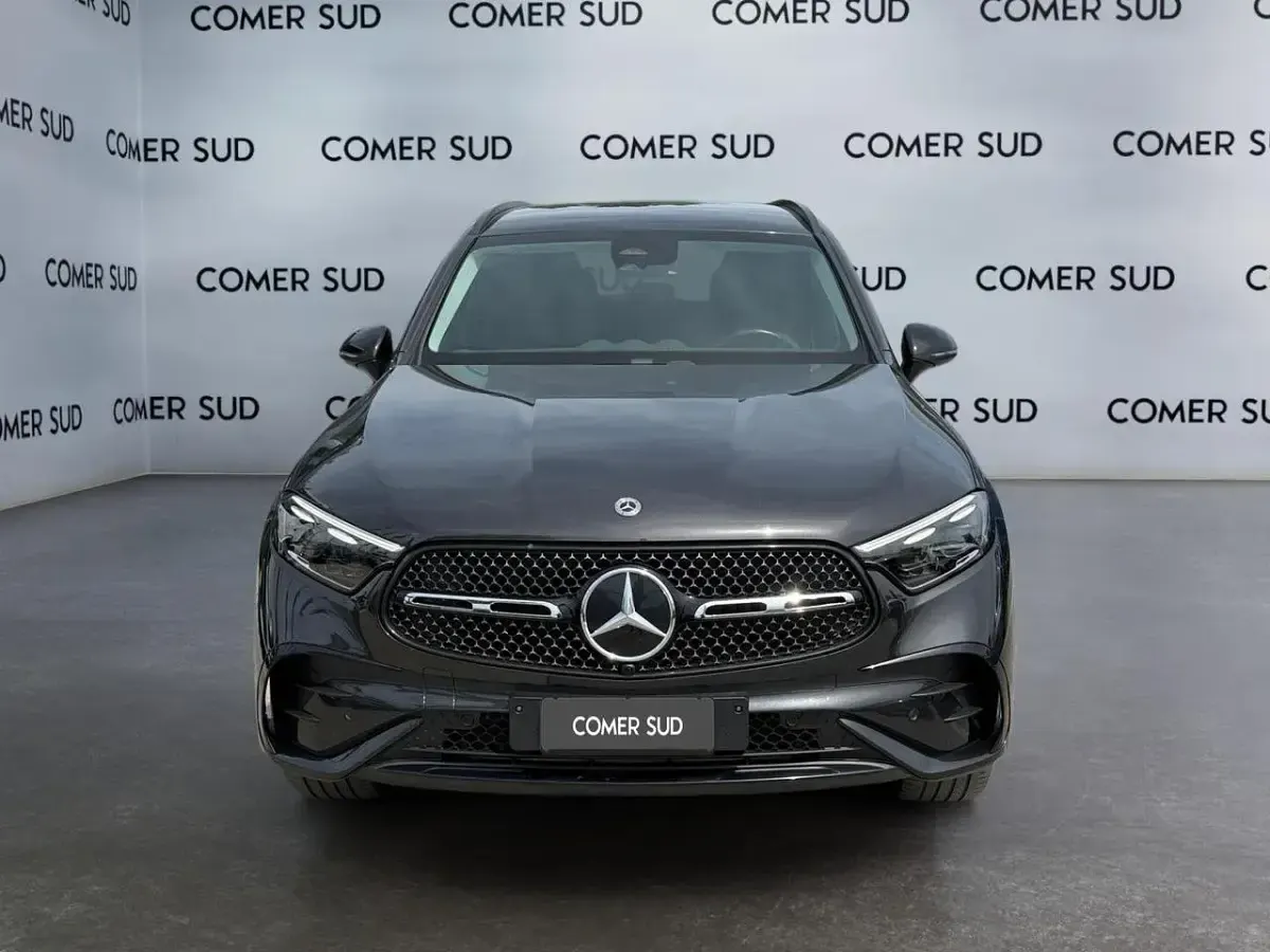 Usata Mercedes GLC300 AMG Line Premium 197 CV (144 kW) 2024 Grigio grafite SUV