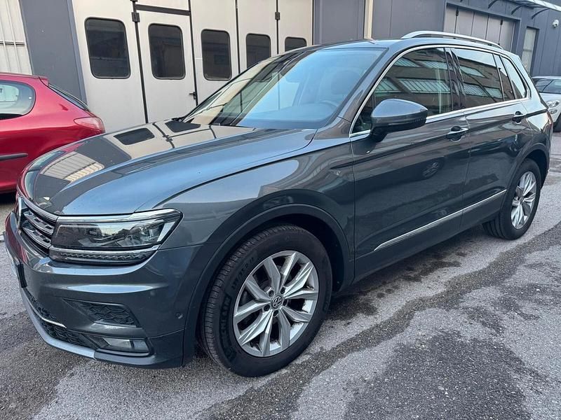 Grigio Usata 2018 VW Tiguan Advance SUV | 16.900 € (Buon prezzo) - Immagine 1/4