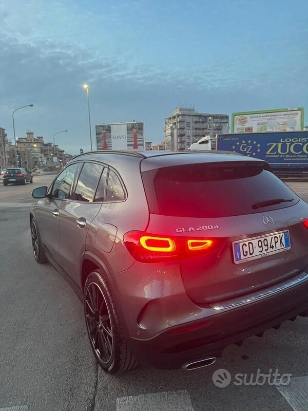 Usata Mercedes GLA200 Premium 2021 Grigio SUV