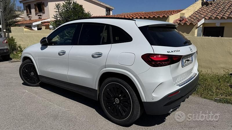 Occasion Mercedes GLA200 AMG Line Premium 150 ch (110 kW) 2024 Blanc SUV