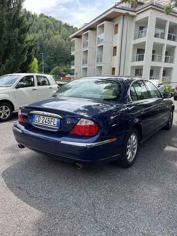 Usata Jaguar S-Type Executive 238 CV (175 kW) 2002 Blu Berlina