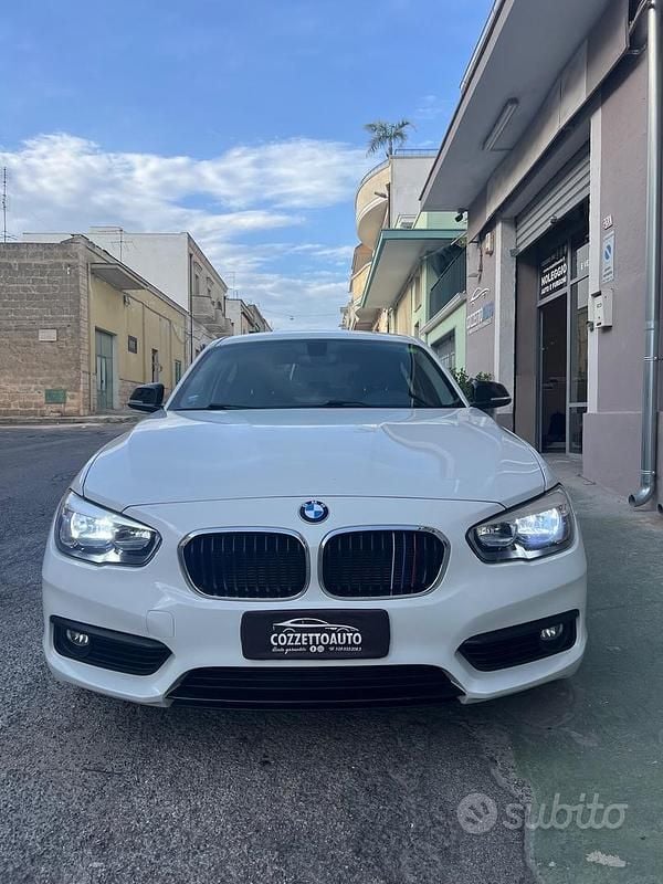 Usata BMW 118 Sport Line 149 CV (109 kW) 2015 Bianco Utilitaria