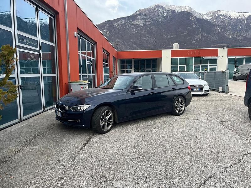 Usata BMW 320 184 CV (135 kW) 2014 Nero Station wagon