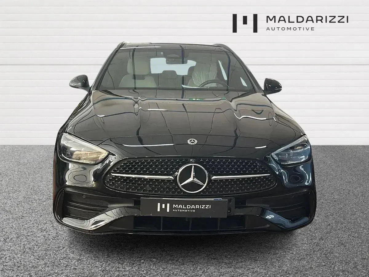 Usata Mercedes 300 AMG Line Premium Plus 265 CV (194 kW) 2023 Nero Station wagon