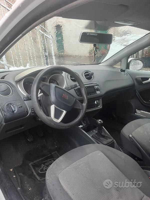 Usata Seat Ibiza 75 CV (55 kW) 2010 Bianco