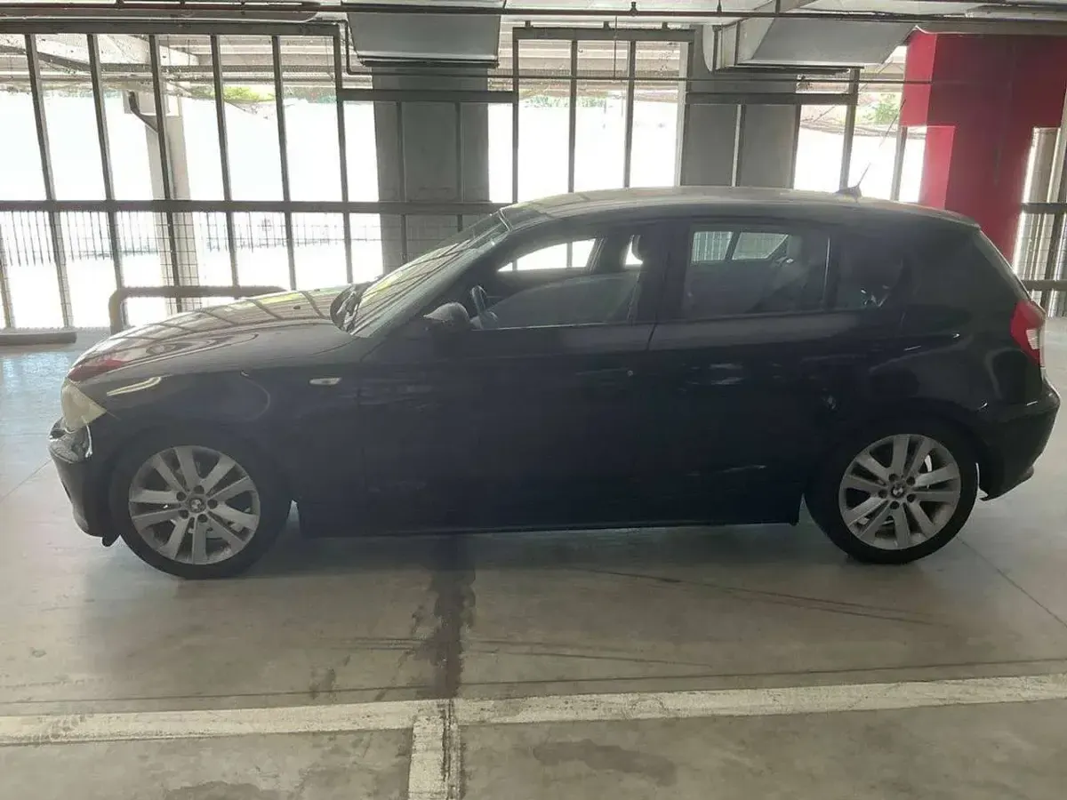Usata BMW 118 122 CV (89 kW) 2006 Nero Utilitaria