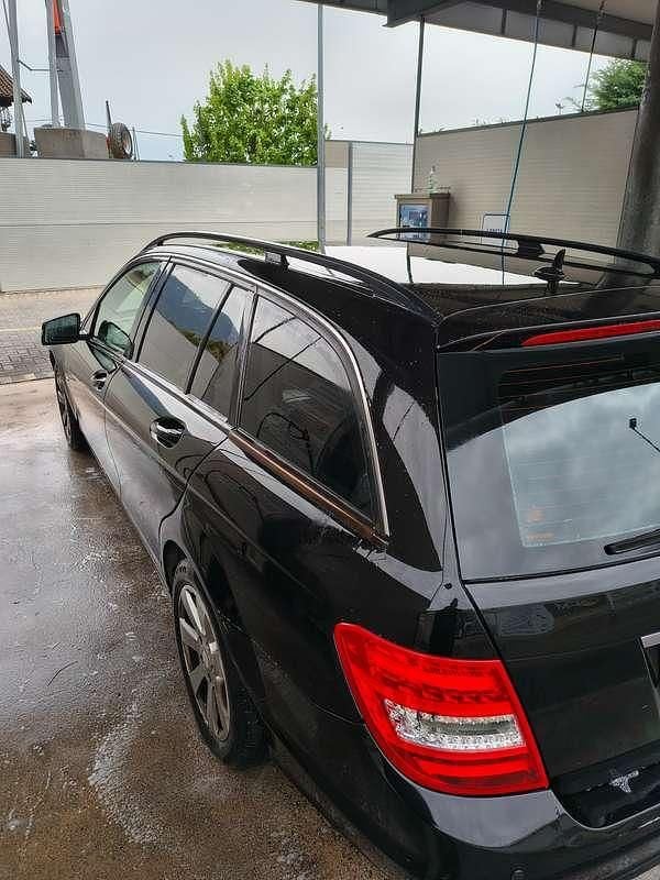 Begagnad Mercedes C180 120 HK (88 kW) 2014 Svart Kombi