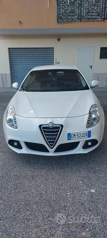 Usata Alfa Romeo Giulietta 109 CV (80 kW) 2012 Bianco Utilitaria