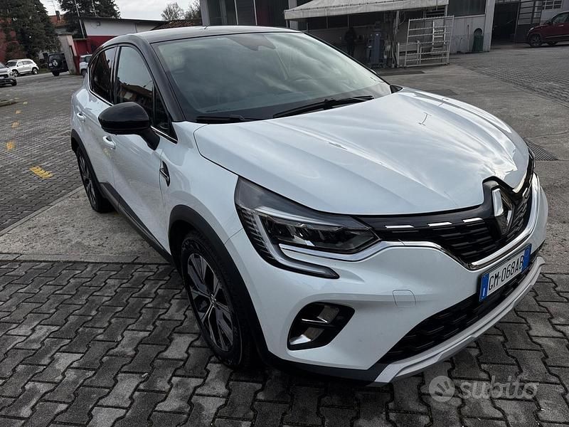 Usata Renault Captur 100 CV (73 kW) 2023 Bianco SUV