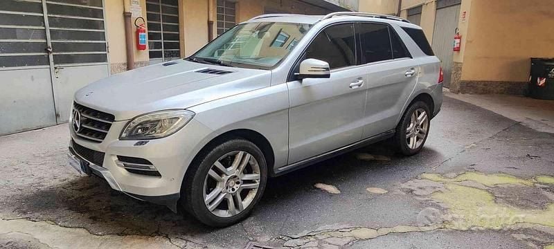 Usata Mercedes ML250 204 CV (150 kW) 2014 Grigio metallizzato SUV