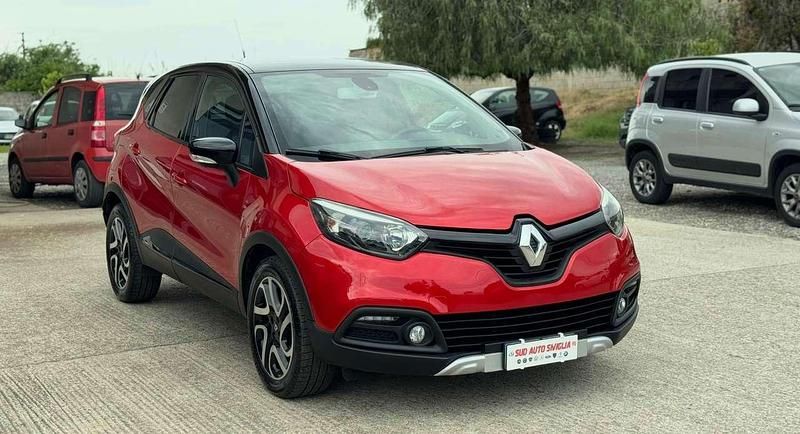 Usata Renault Captur 90 CV (66 kW) 2016 Rosso SUV