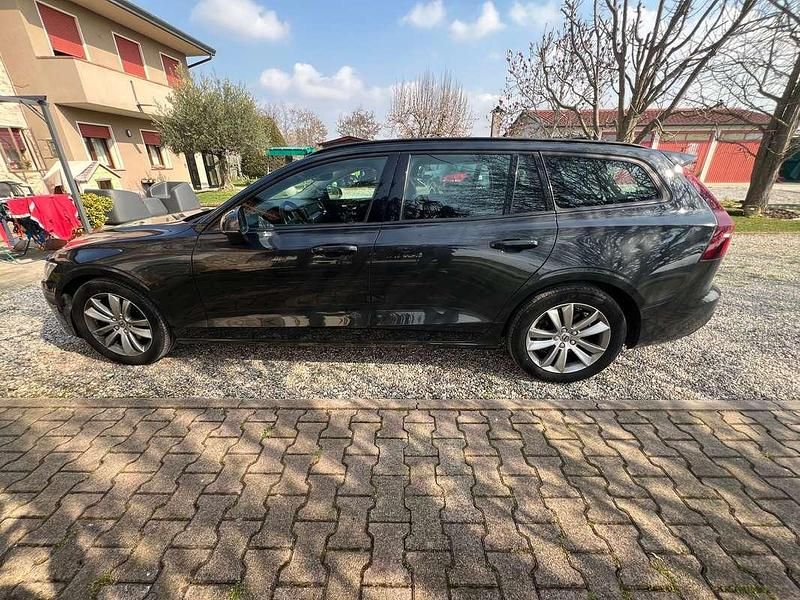 Usata Volvo V60 Business Edition 150 CV (110 kW) 2018 Grigio Station wagon