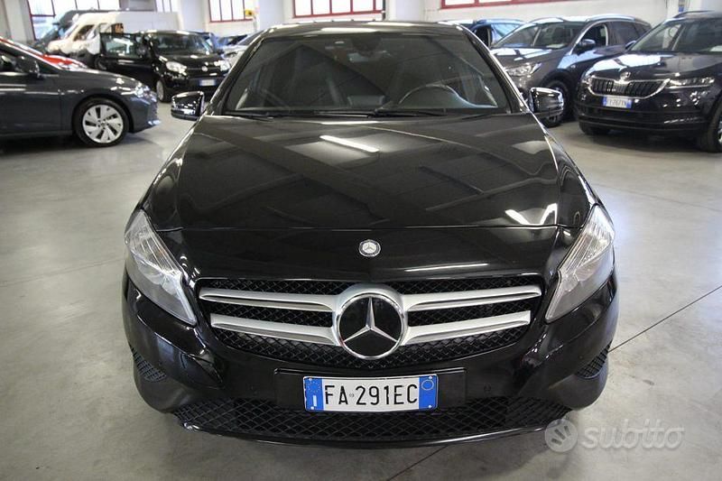 Usata Mercedes A180 Executive 109 CV (80 kW) 2015 Nero Berlina
